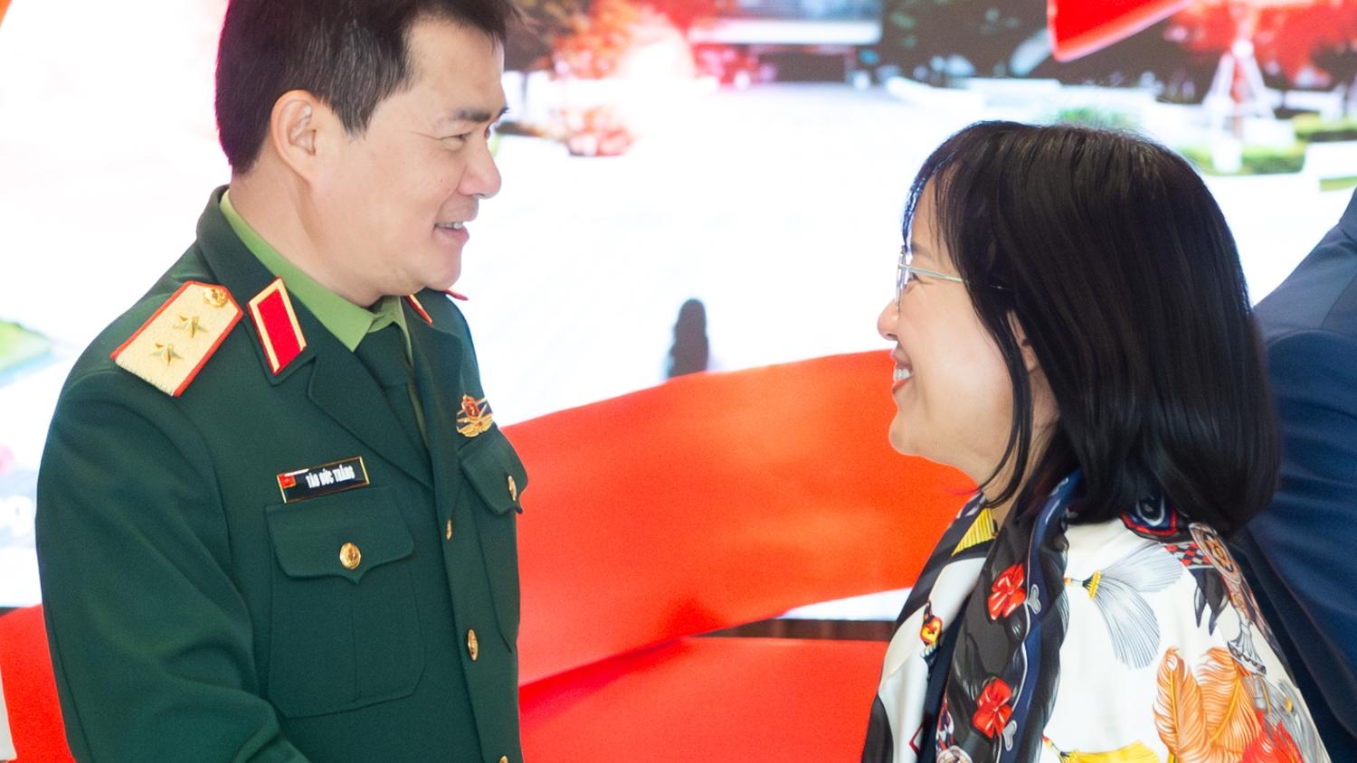 TĐ- Thủ tướng chủ trì buổi làm việc tại Viettel về phát triển công nghiệp QP test